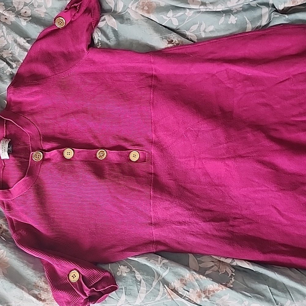 Size M dress